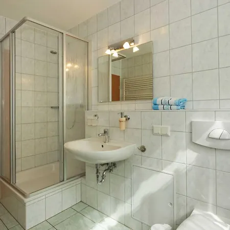 Waldstr 8b Eg Neu Apartment *